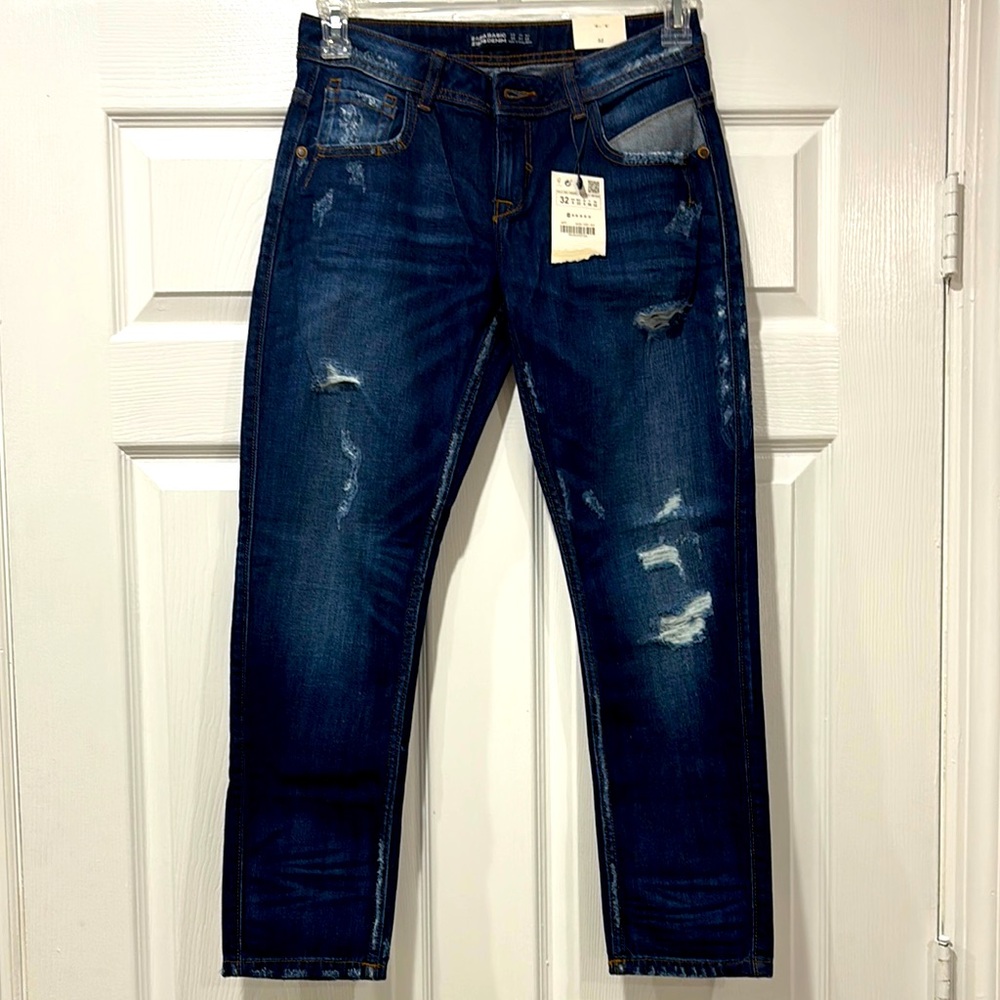 ZARA DISTRESSED JEANS SIZE 00